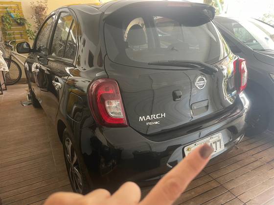 NISSAN MARCH 1.6 SL 16V FLEXSTART 4P XTRONIC NISSAN MARCH 1.6 SL 16V FLEXSTART 4P XTRONIC